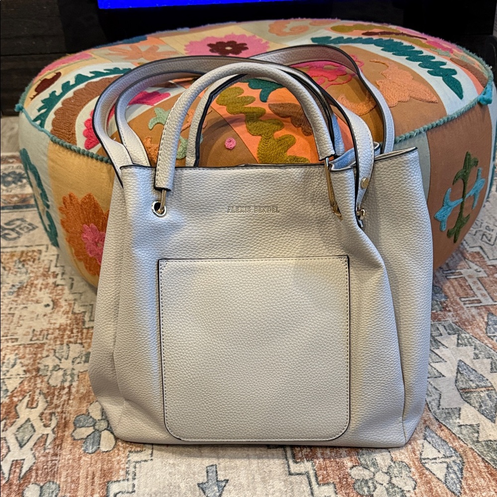 NWOT Alexis Bendel Elegant Cream Tote Bag vegan leather